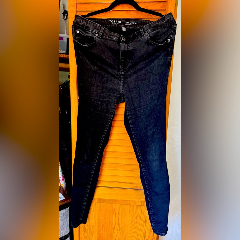 Torrid MidFit Skinny Super Soft High-Rise Jean 14T